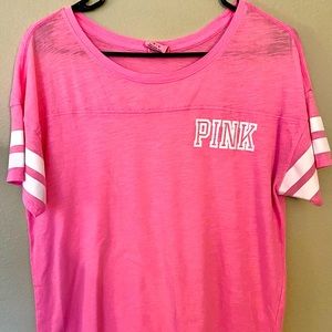 VS pink tee shirt